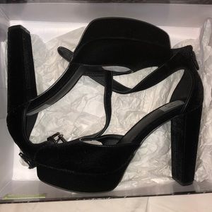 DV black velvet platform heels